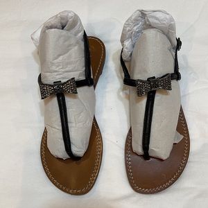 Size 9 1/2 Tory sandals